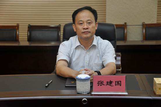 張建國(guó)簡(jiǎn)歷：柳州市人大副主任張建國(guó)，曾任柳州市委常委、政法委書(shū)記、副市長(zhǎng)