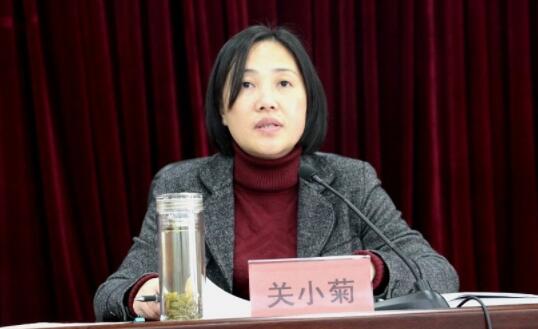 關(guān)小菊簡歷：桂林市體育局局長關(guān)小菊，曾任恭城縣委常委、宣傳部部長、副縣長，荔浦副縣長