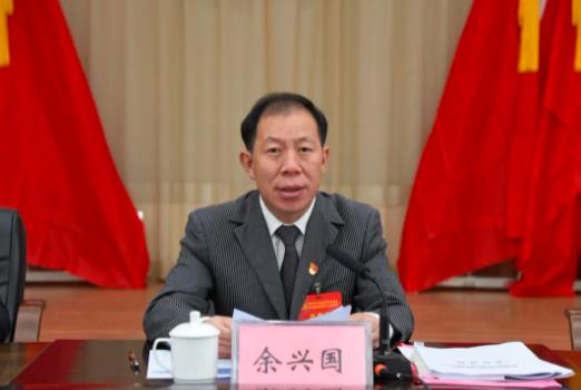 余興國簡歷：新疆克拉瑪依市委常委、常務(wù)副市長余興國，曾任廣西北海市鐵山港區(qū)委書記、區(qū)長，合浦縣委副書記