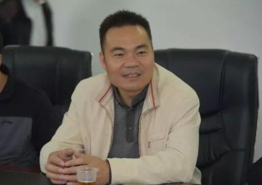 唐雙喜簡(jiǎn)歷：桂林市政府督查室主任唐雙喜，曾任桂林投資促進(jìn)局局長(zhǎng)，荔浦市委副書記、市長(zhǎng)