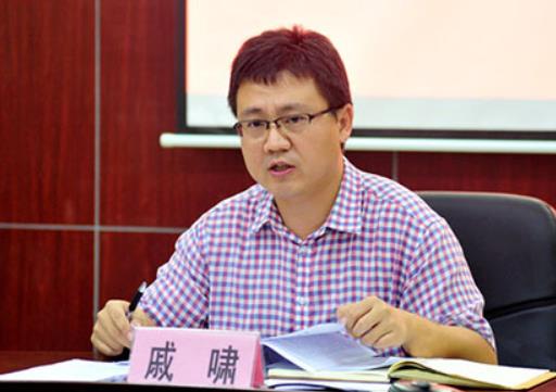 戚嘯簡歷：河池市宜州區(qū)委副書記、區(qū)長戚嘯，曾任金城江區(qū)委常委、常務(wù)副區(qū)長，宜州區(qū)委常委、組織部部長